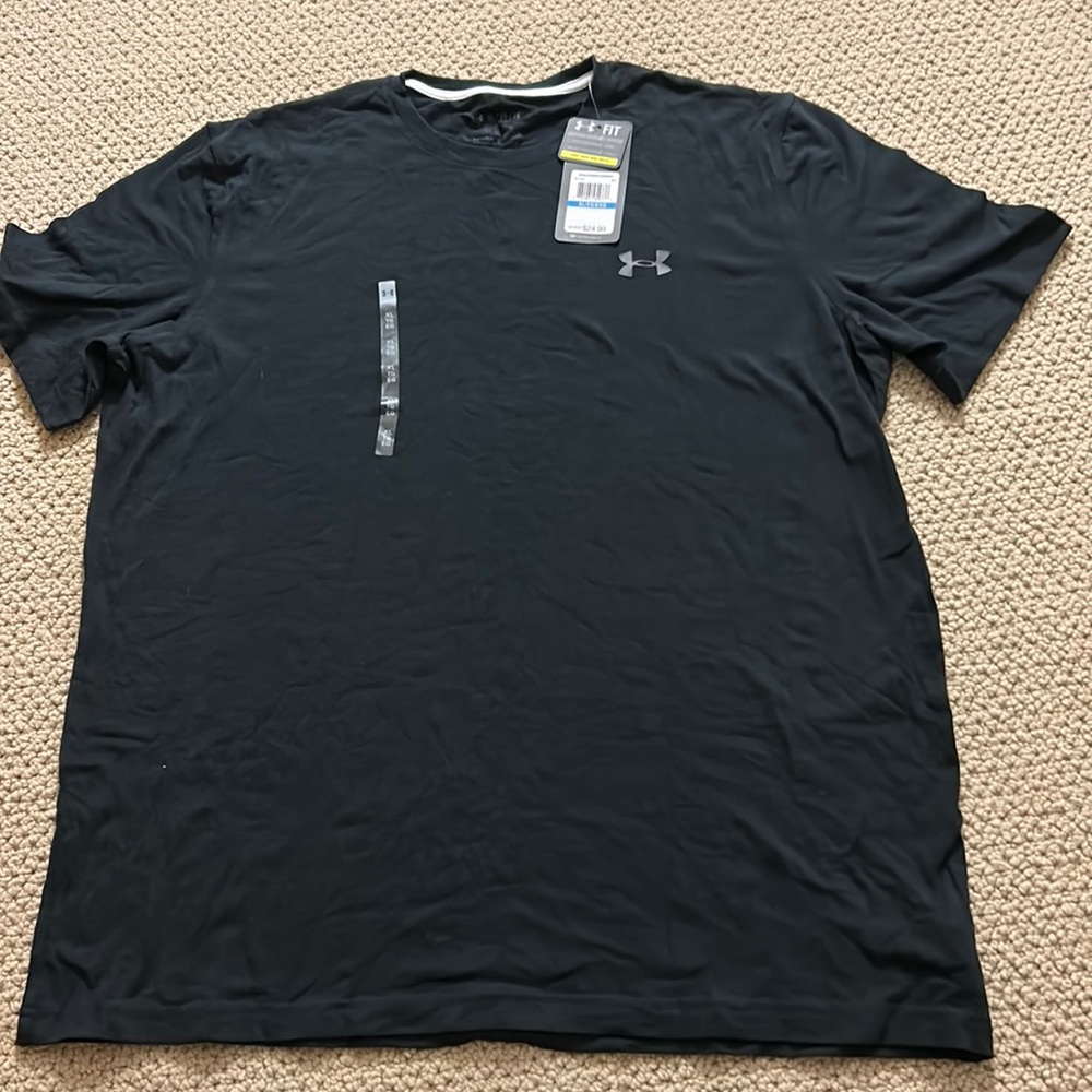 Black UnderArmour Fitted Tshirt
